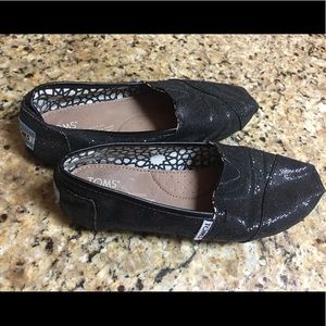 ✨Toms sparkle black glitter slip-ons 7.5✨